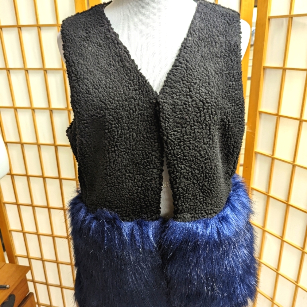 Saks Fifth Avenue Faux Sherpa/Fur Vest NWT